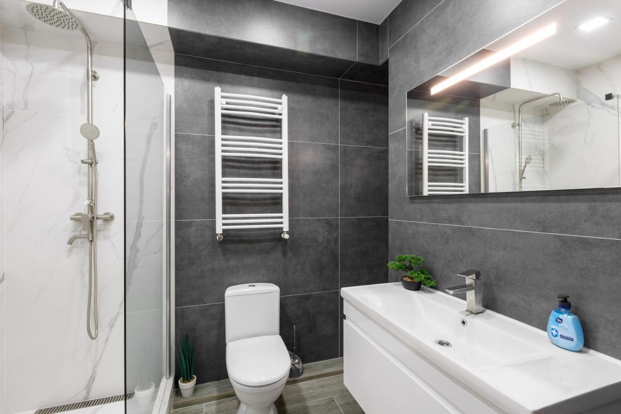 City Center. Panoramic Windows. Fireplace. تشيسيناو المظهر الخارجي الصورة